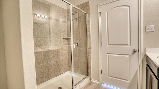 Building Photo - 137 Carlina Lp