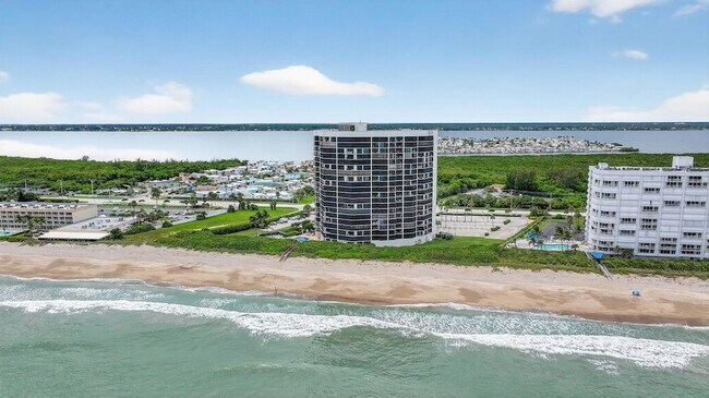 Building Photo - 9650 S Ocean Dr