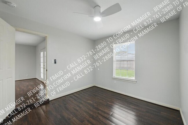 Building Photo - 506 E Alexander Ln