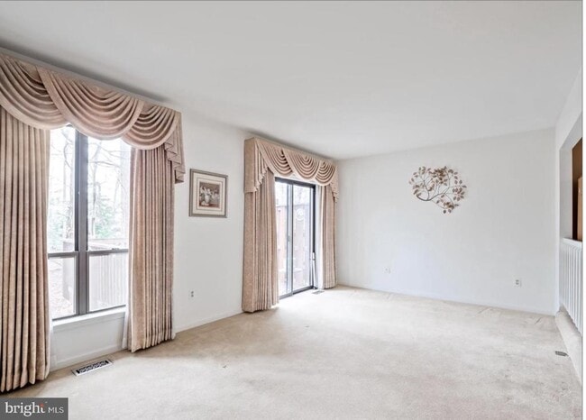 Building Photo - 6627 Westbury Oaks Ct