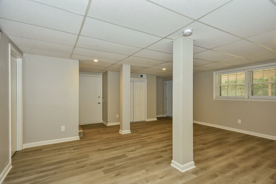 Building Photo - 183 Township Dr