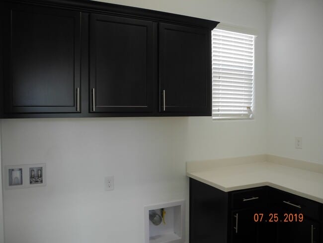 Building Photo - 1051 Whitworth Ave