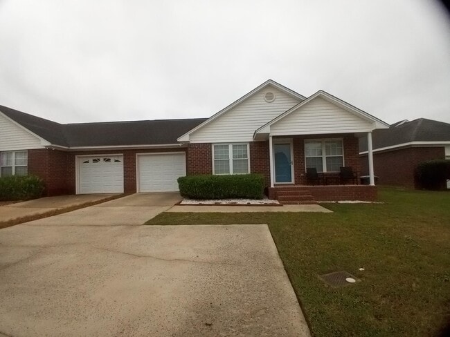 Building Photo - 2212 Dartmouth Dr