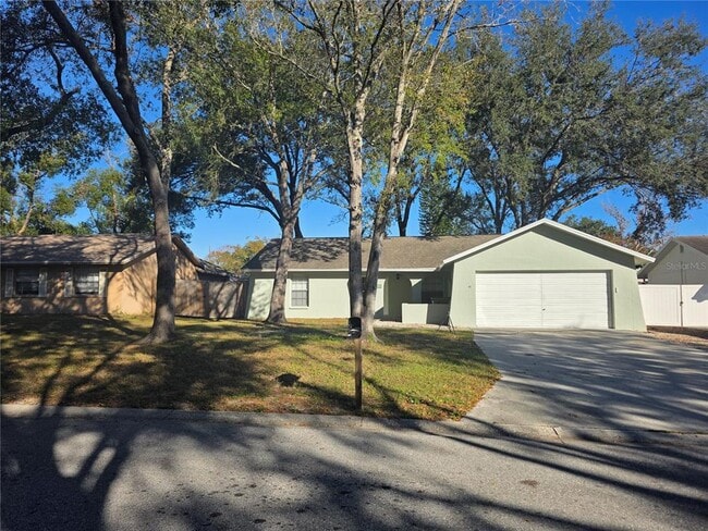 Building Photo - 7604 N Sanibel Cir