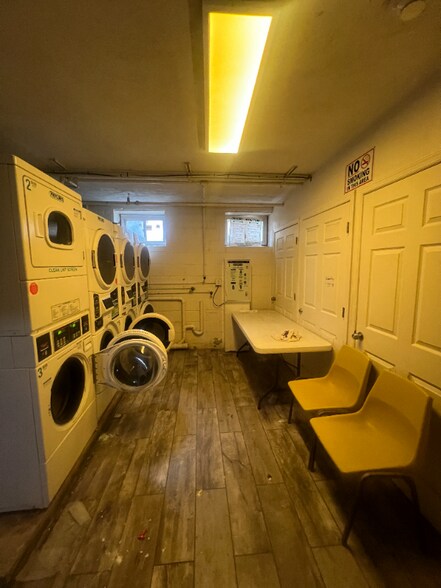 Building Photo - 6 Pomona Ave