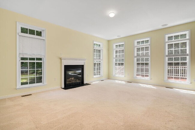 Building Photo - Spacious 5 Bedroom Home in Moseley – $3,800/mo