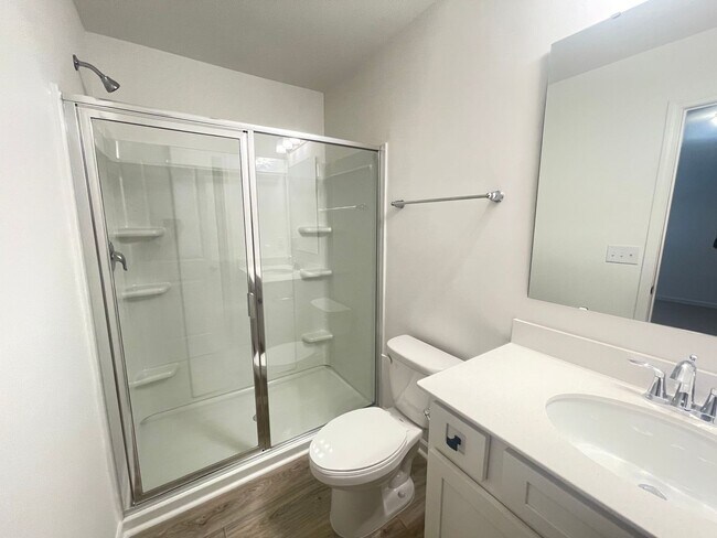 Building Photo - Charming 3-Bedroom Townhome Near Jack Alexander Blvd - APRIL MOVE IN SPECIAL