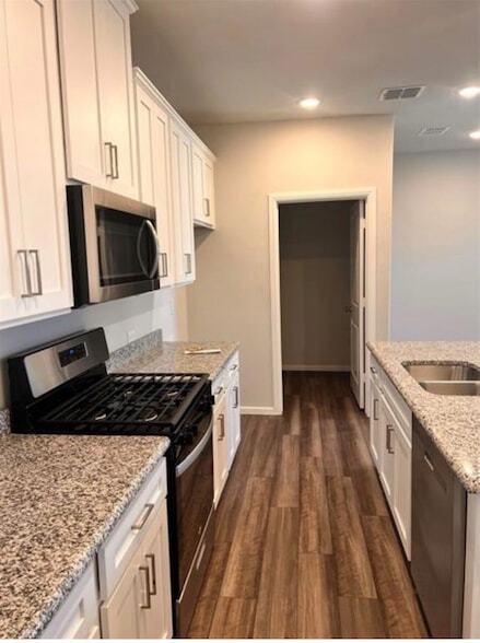 Building Photo - 900 Portina Dr