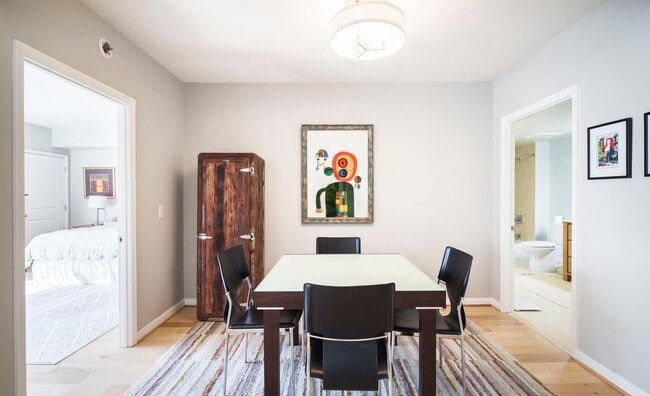 Building Photo - 851 N Glebe Rd