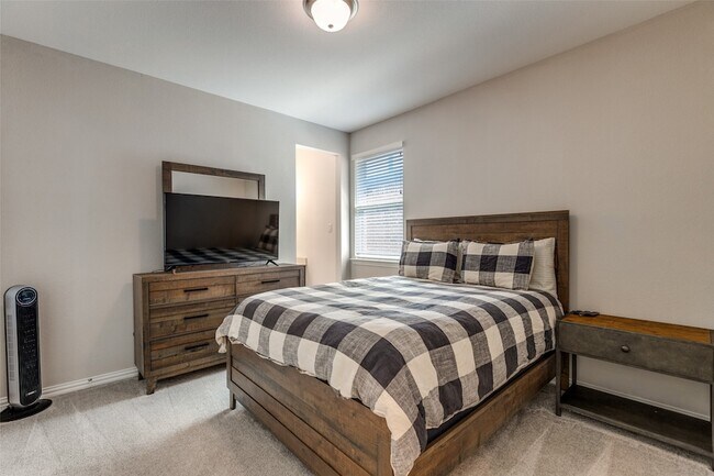 Building Photo - 3309 Sarala Ct