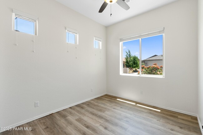 Building Photo - 6120 Livingston Loop