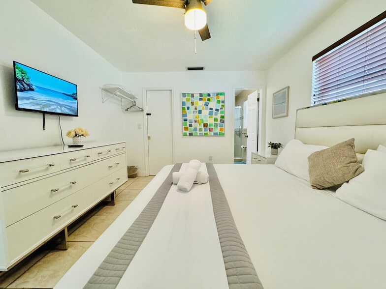 Building Photo - 8001 NW 21st St