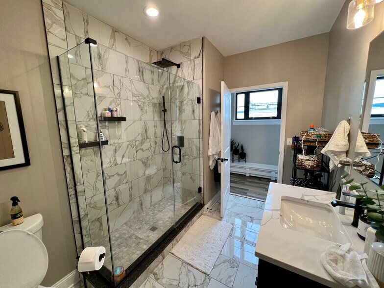 Building Photo - 409 Lackawanna Ave