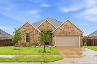 Building Photo - 15551 Blue Lake Dr