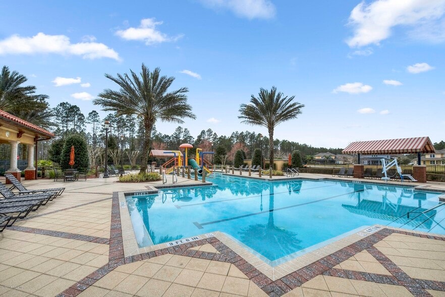 Building Photo - 790 Servia Dr