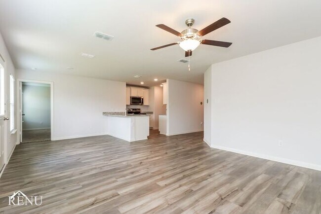 Building Photo - 152 Holster Holw Rd