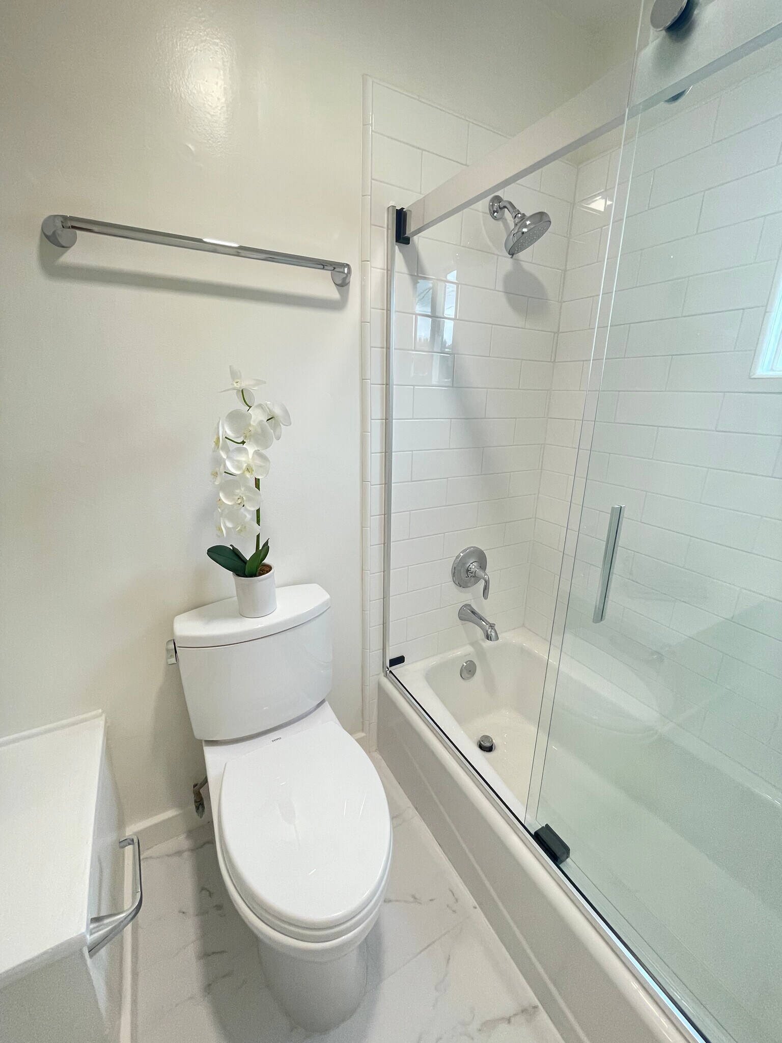 Building Photo - 1534 N Ave 47