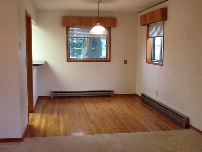 Building Photo - 1110 NE 259th St