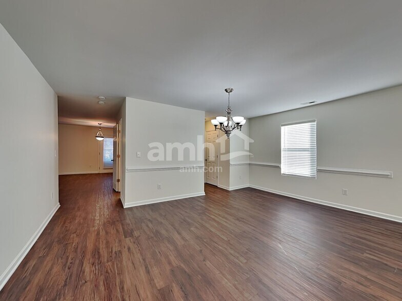 Building Photo - 3904 Edgewood Terrace Rd