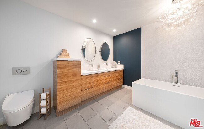 Building Photo - 7826 W 80th St