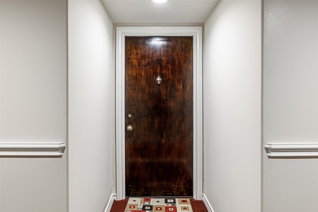 Building Photo - 14655 Champion Forest Dr Dr