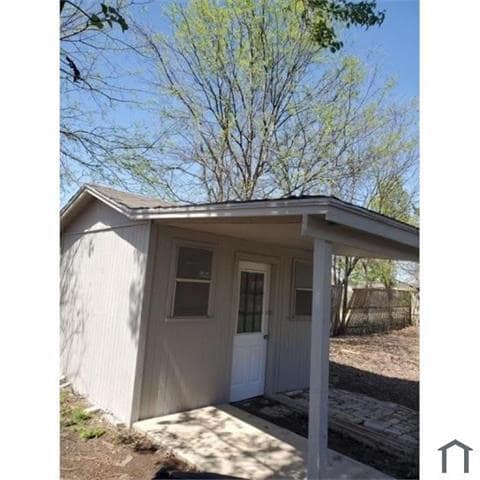 Primary Photo - 2045 Laney Dr
