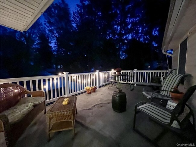 Building Photo - 86 Catherine St