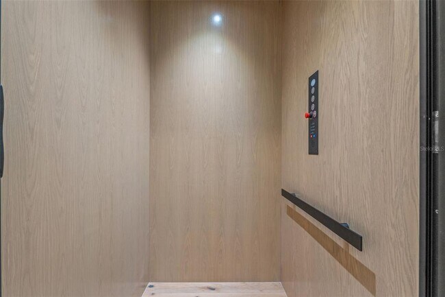 Building Photo - 500 E Davis Blvd