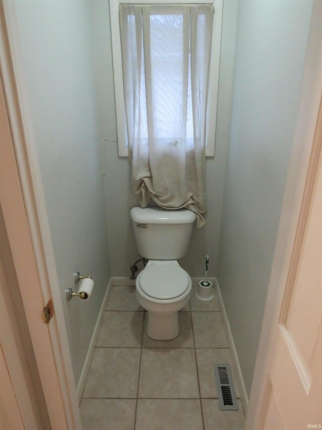 Building Photo - 413 W Harrison St