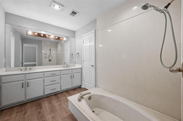 Building Photo - 1767 Kings Canyon Cir