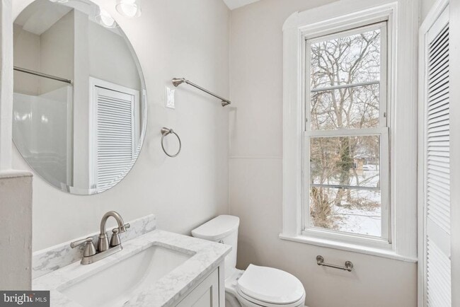 Building Photo - 11 Lexington Ave