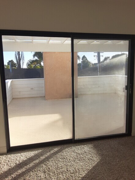 Building Photo - 512 Geneva Ave