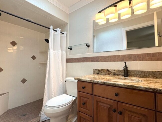 Building Photo - Beautiful 2 Bedroom Ormond Beach Home!