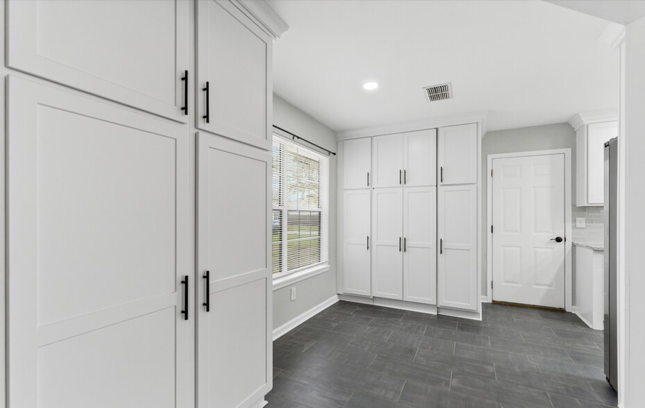 Building Photo - 11356 Sutton Lakes Ct