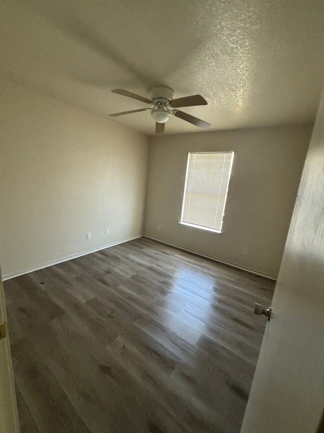 Building Photo - 2917 Sunflower Trail