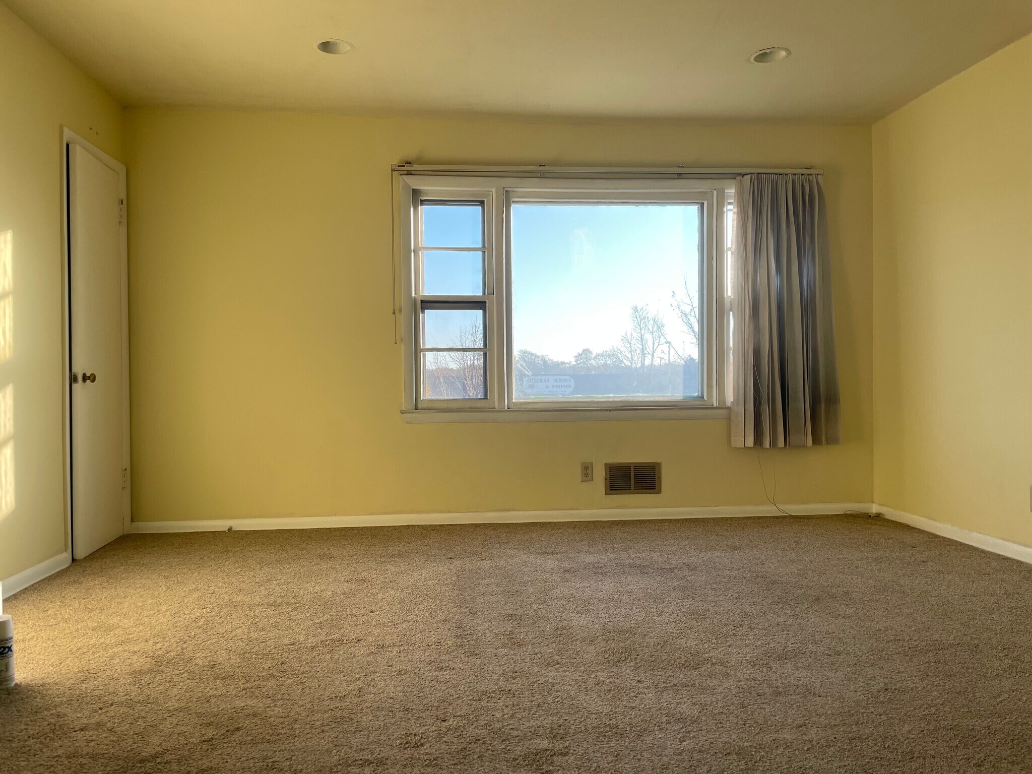 Building Photo - 6838 W Oklahoma Ave