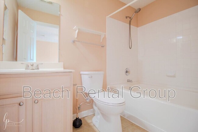 Building Photo - 3774 Hitchcock Way