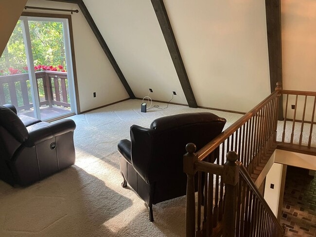 Building Photo - 4 Bedroom 3.5 Bath Wooded Lot