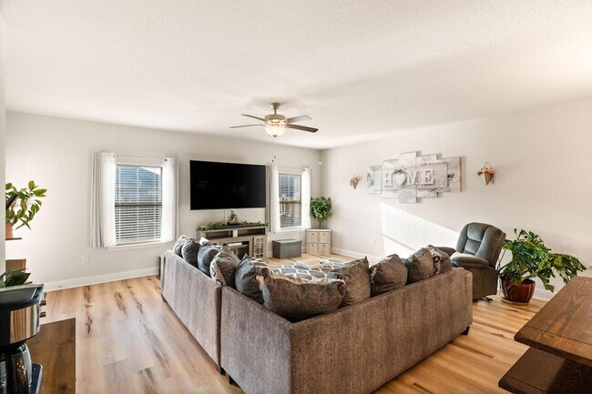 Building Photo - 224 Baycliff Dr