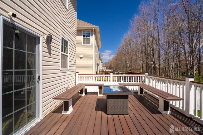 Building Photo - 460 Morning Glory Dr