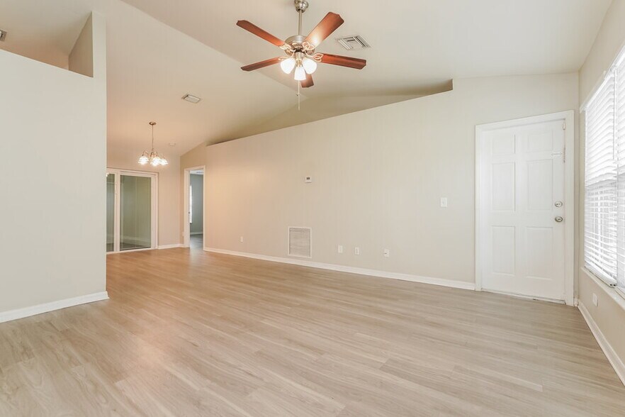 Building Photo - 5426 Trammel St