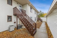 Building Photo - 2079 NW Hickory Ln
