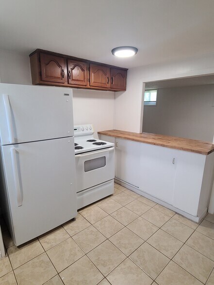 Building Photo - 7 Runnells Ave