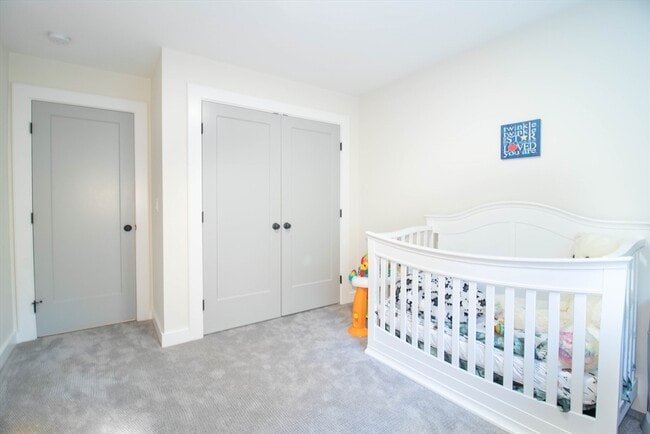 Building Photo - 5 Morse Ave