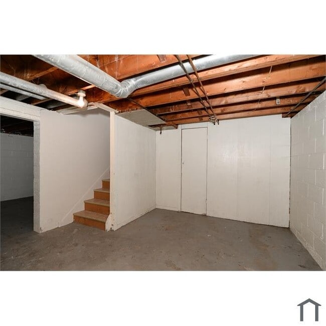Building Photo - 12328 Grannis Rd