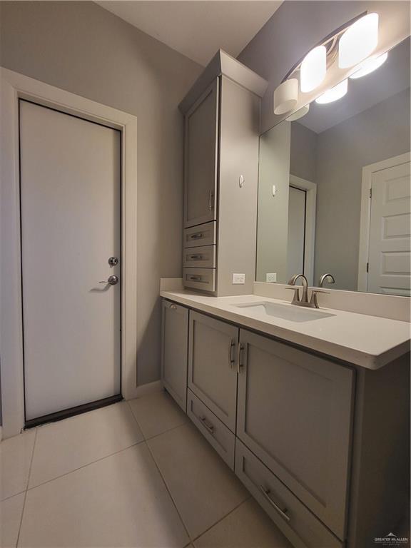 Building Photo - 1367 Garden Dr