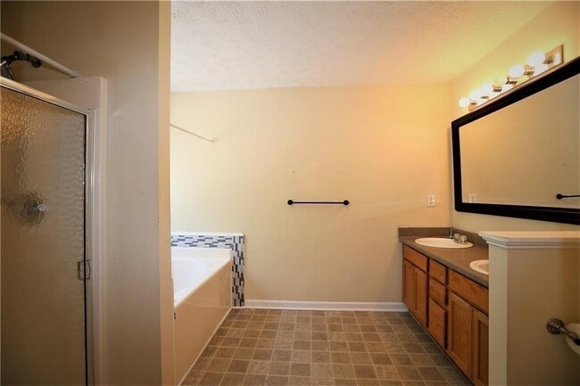 Building Photo - 1435 Stephens Pond View