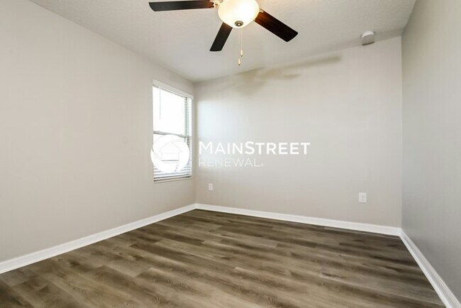 Building Photo - 6 Bedroom Pet-Friendly Home in RIVERVIEW, FL with Main Street Renewal