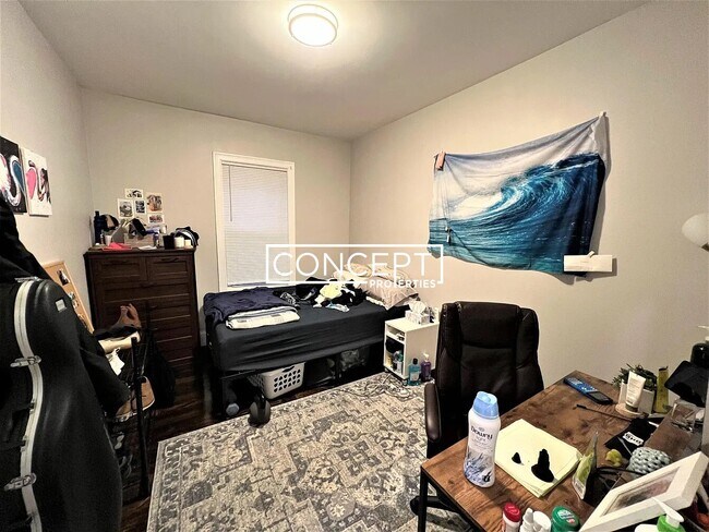 Building Photo - 91 Hillside St