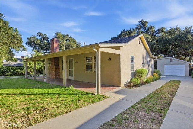 Building Photo - 1828 Royal Oaks Dr